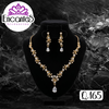Set collar y aretes Dorados con Blanco